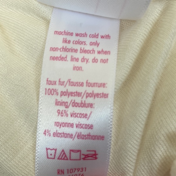 Fuzzy zip up coat - Picture 7 of 12